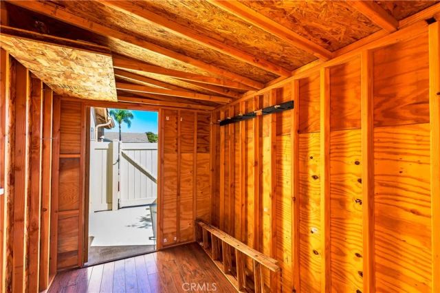 31529 Amsterdam, Winchester, CA 92596