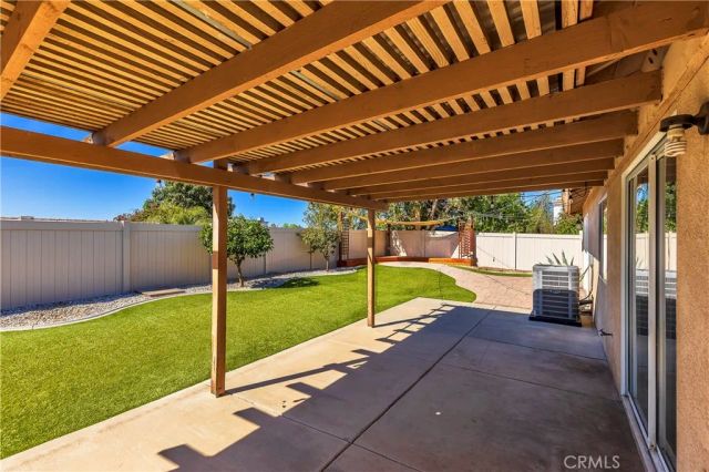 31529 Amsterdam, Winchester, CA 92596