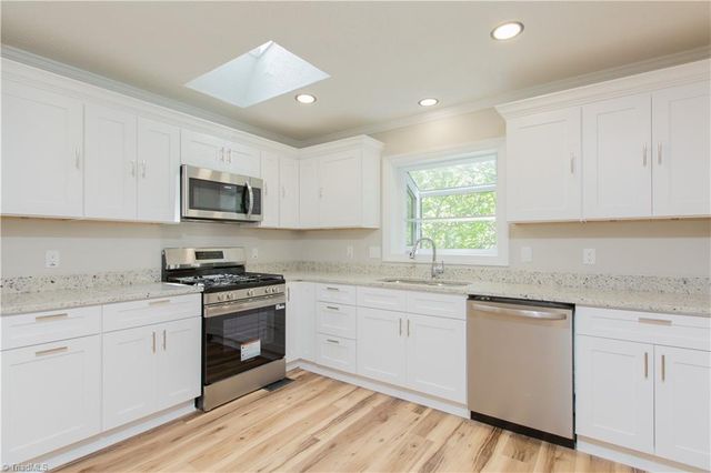 105 Devon Road, Jamestown, NC 27282