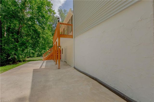 105 Devon Road, Jamestown, NC 27282