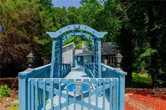 105 Devon Road, Jamestown, NC 27282