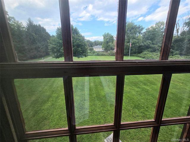 56 Finnerty Place, Putnam Valley, NY 10579