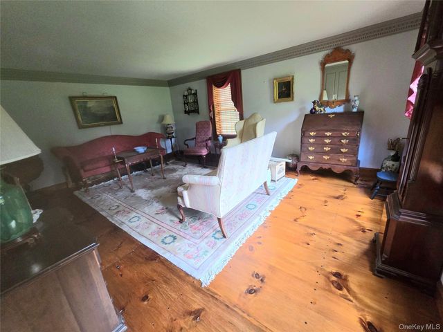 56 Finnerty Place, Putnam Valley, NY 10579