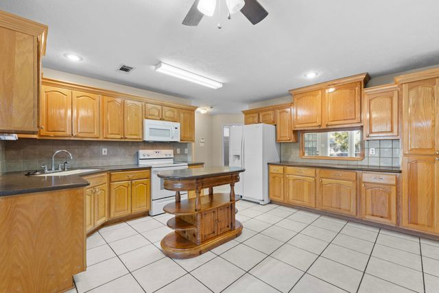 1670 Nuthatch Cir, Conway, AR 72034