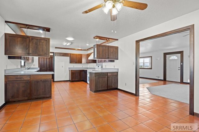 165 N 900 W, Blackfoot, ID 83221