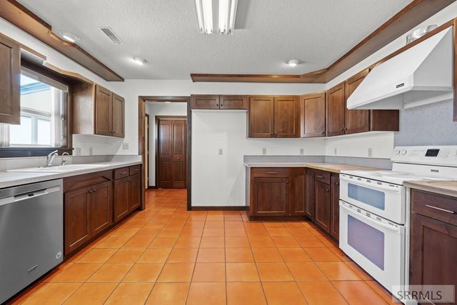 165 N 900 W, Blackfoot, ID 83221