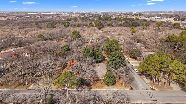 2218 Southridge Drive, Denton, TX 76205