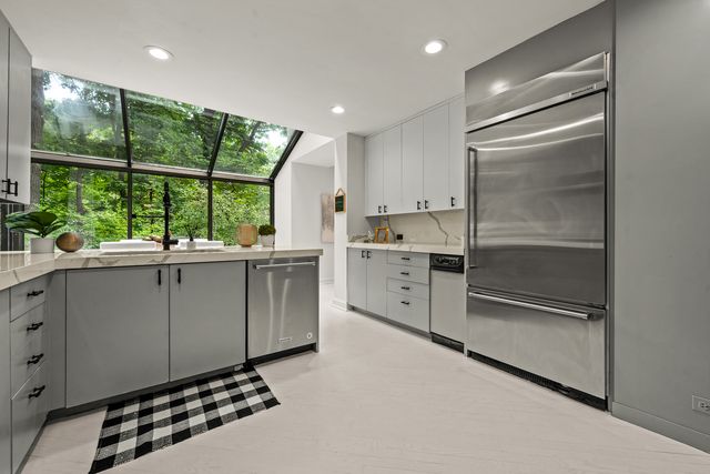 327 Marshman Avenue, Highland Park, IL 60035