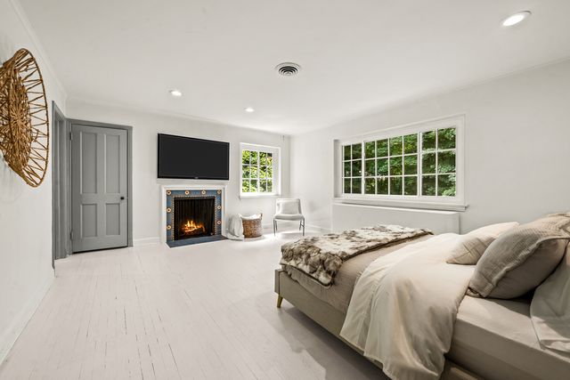 327 Marshman Avenue, Highland Park, IL 60035
