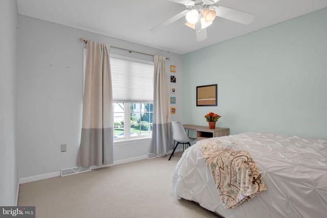1135 WINDSOR RD, Mechanicsburg, PA 17050