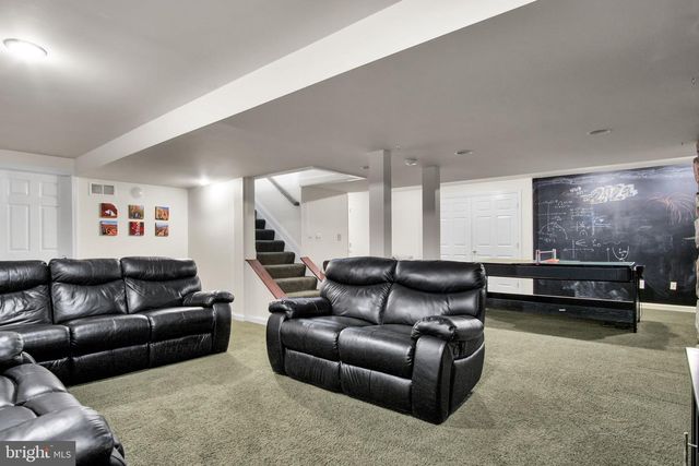 1135 WINDSOR RD, Mechanicsburg, PA 17050