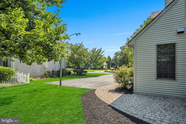 1135 WINDSOR RD, Mechanicsburg, PA 17050