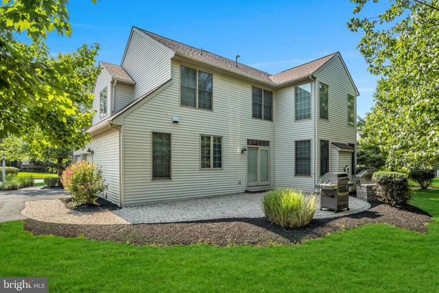 1135 WINDSOR RD, Mechanicsburg, PA 17050