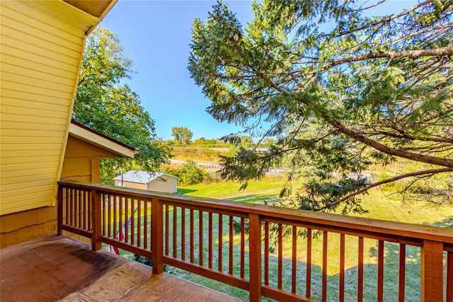 2002 E Main Street, Knoxville, IA 50138