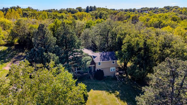 2002 E Main Street, Knoxville, IA 50138