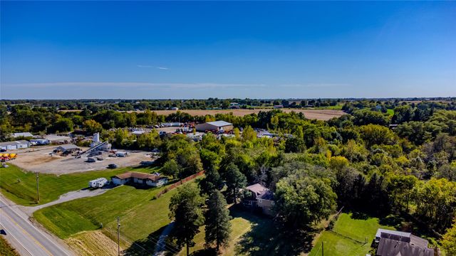 2002 E Main Street, Knoxville, IA 50138