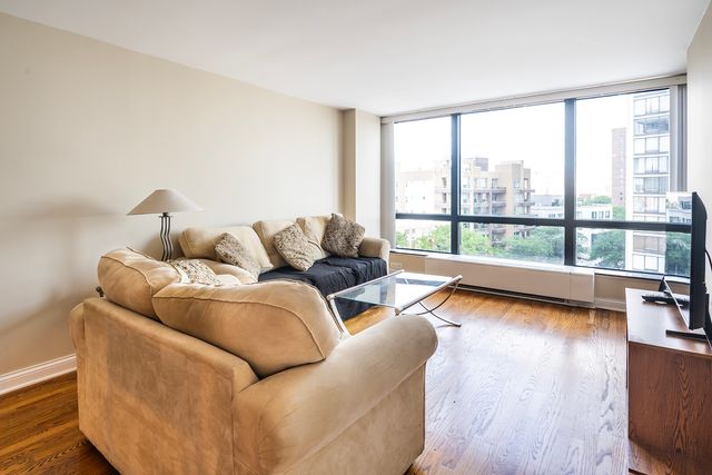 5415 N SHERIDAN Road 708, Chicago, IL 60640