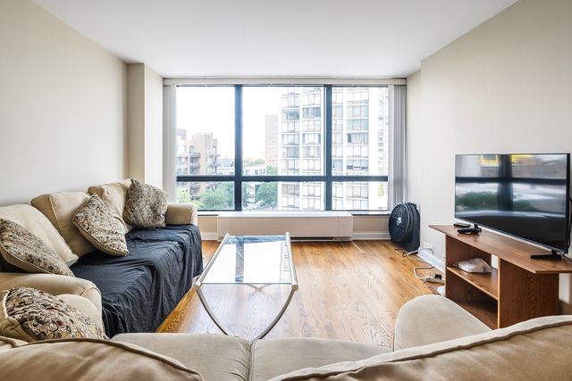 5415 N SHERIDAN Road 708, Chicago, IL 60640