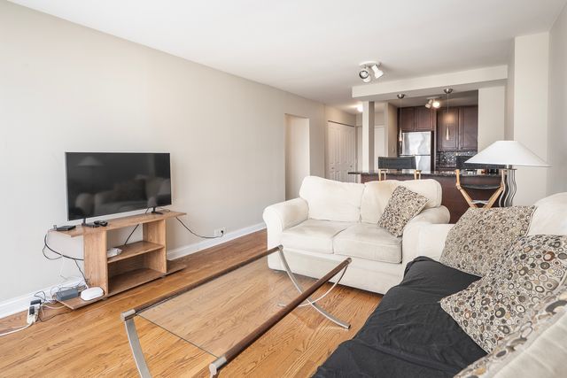 5415 N SHERIDAN Road 708, Chicago, IL 60640
