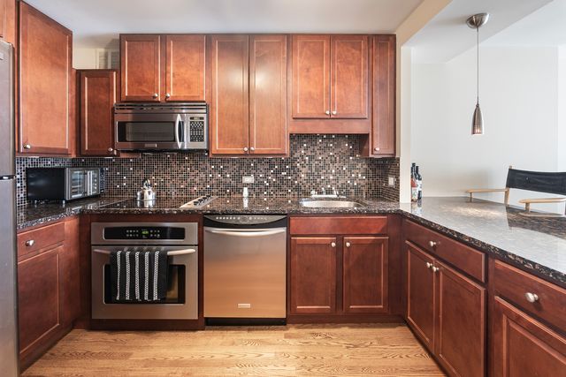 5415 N SHERIDAN Road 708, Chicago, IL 60640