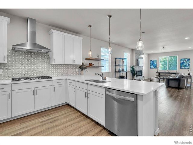1083 Mountain Drive B, Longmont, CO 80503