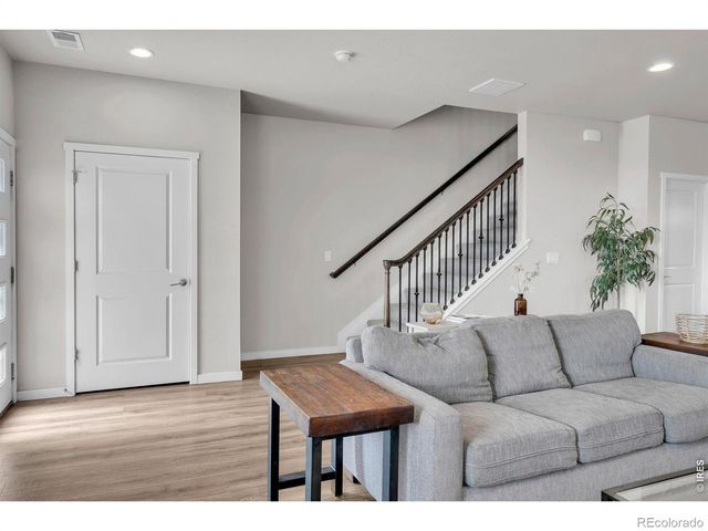 1083 Mountain Drive B, Longmont, CO 80503