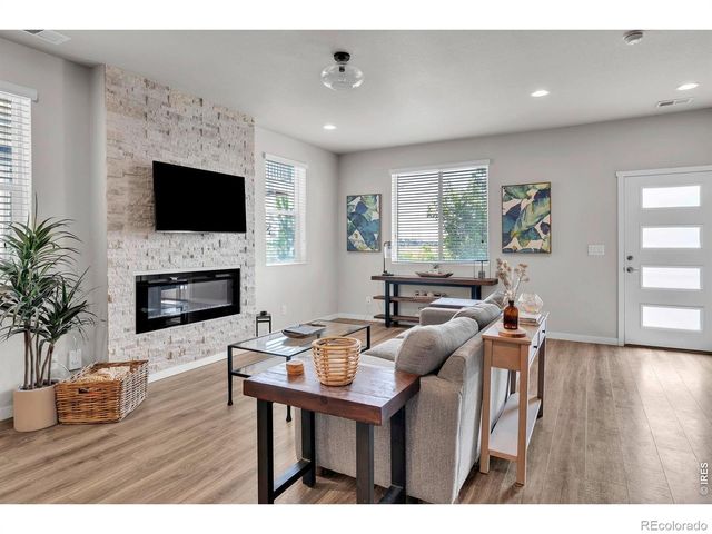 1083 Mountain Drive B, Longmont, CO 80503