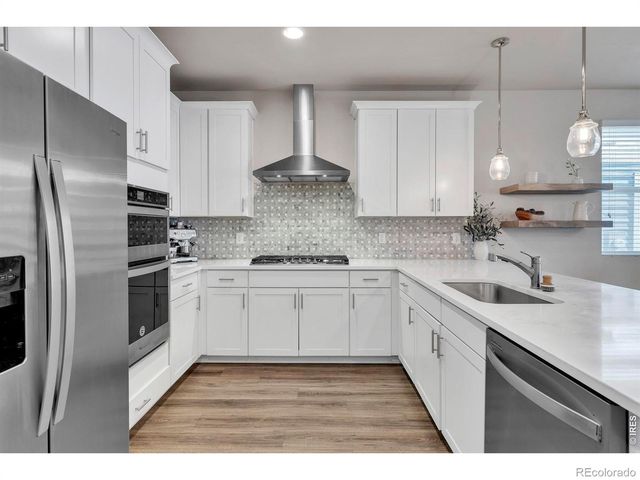 1083 Mountain Drive B, Longmont, CO 80503