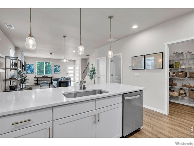 1083 Mountain Drive B, Longmont, CO 80503