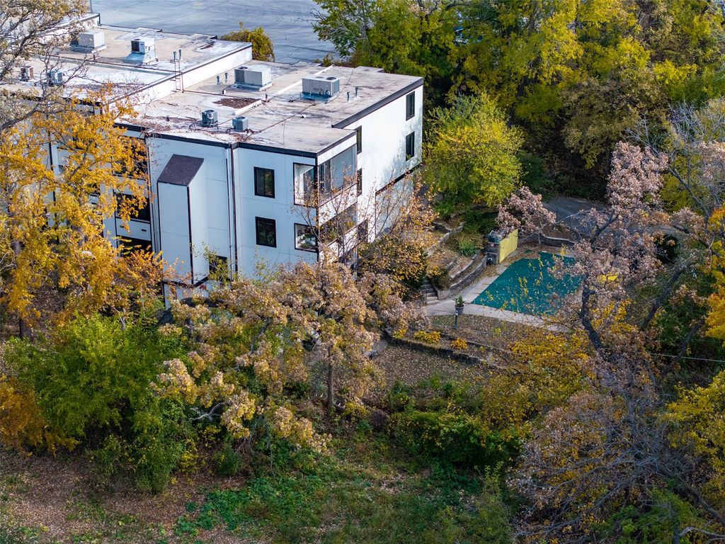 4902 University Avenue 335, Des Moines, IA 50311