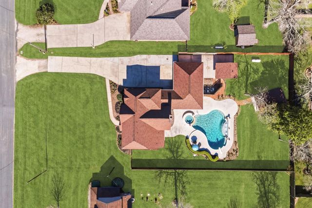 310 Pecan Loop Drive, Baytown, TX 77523