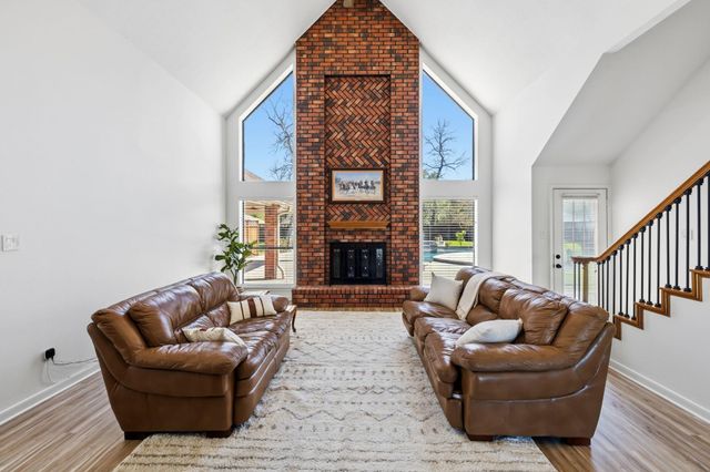 310 Pecan Loop Drive, Baytown, TX 77523