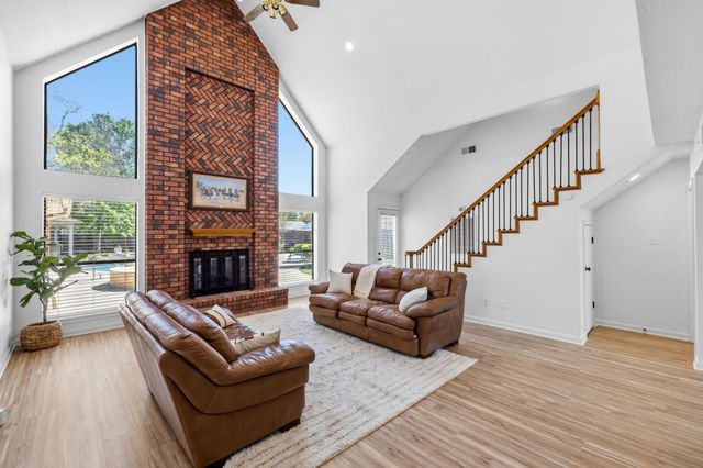 310 Pecan Loop Drive, Baytown, TX 77523