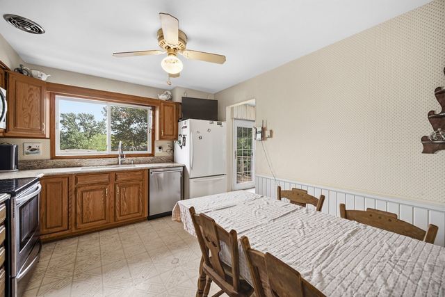 12 Regent Court, Buffalo Grove, IL 60089