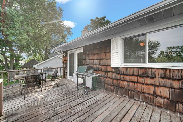 12 Regent Court, Buffalo Grove, IL 60089
