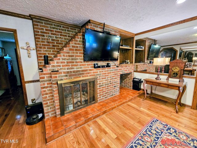 94 Ridge Road, Lebanon, VA 24266