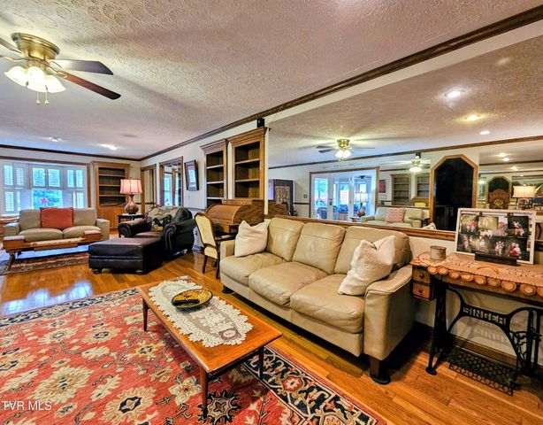 94 Ridge Road, Lebanon, VA 24266