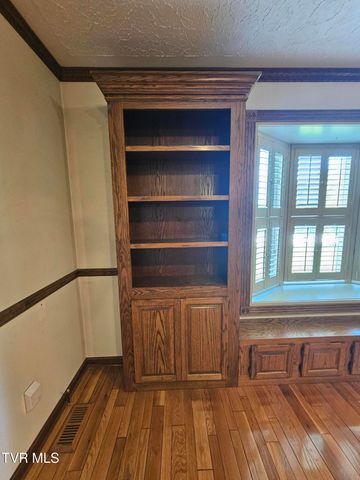 94 Ridge Road, Lebanon, VA 24266