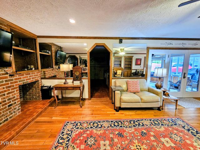 94 Ridge Road, Lebanon, VA 24266