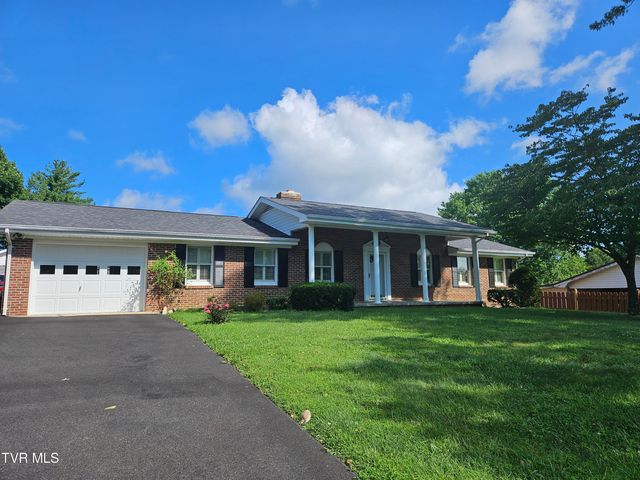 94 Ridge Road, Lebanon, VA 24266