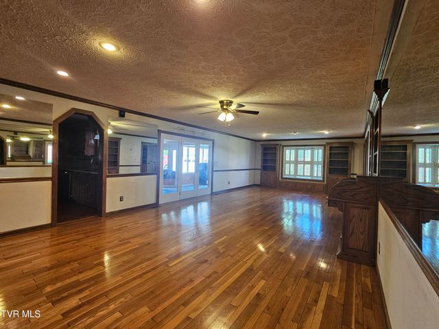 94 Ridge Road, Lebanon, VA 24266