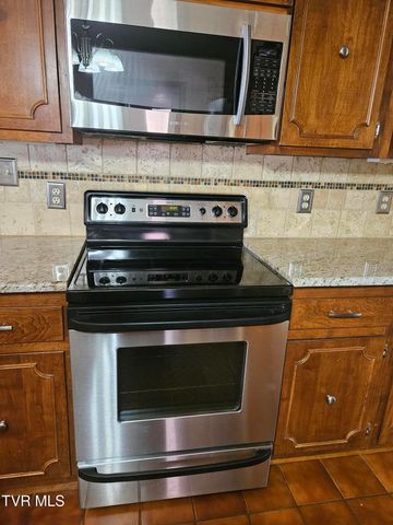 94 Ridge Road, Lebanon, VA 24266