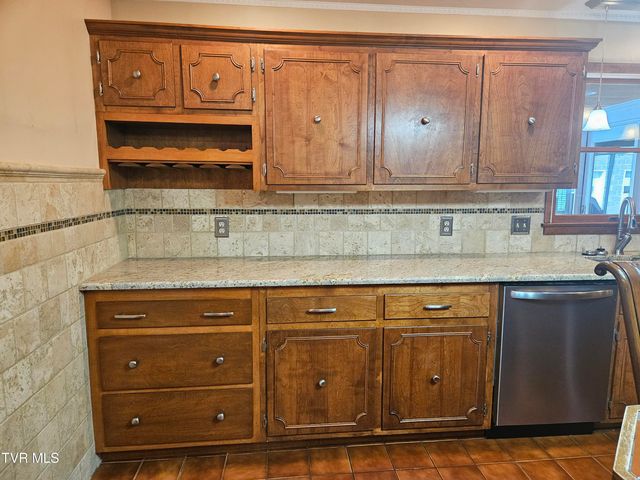 94 Ridge Road, Lebanon, VA 24266