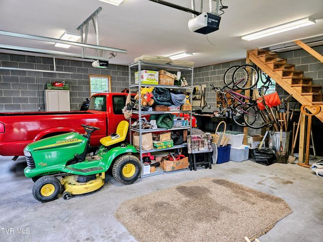 94 Ridge Road, Lebanon, VA 24266