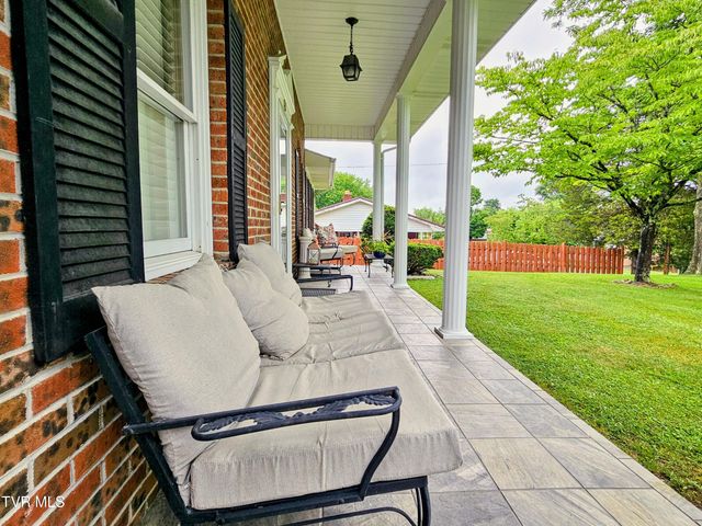 94 Ridge Road, Lebanon, VA 24266