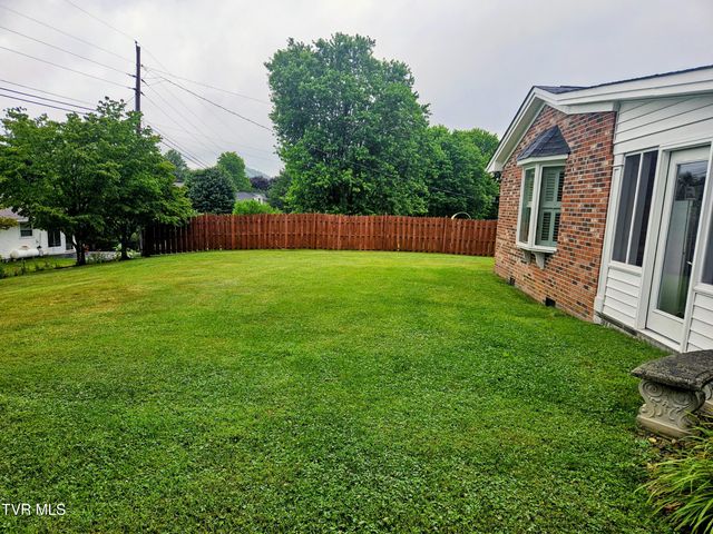 94 Ridge Road, Lebanon, VA 24266