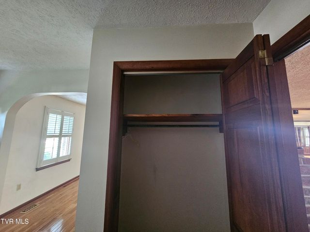 94 Ridge Road, Lebanon, VA 24266