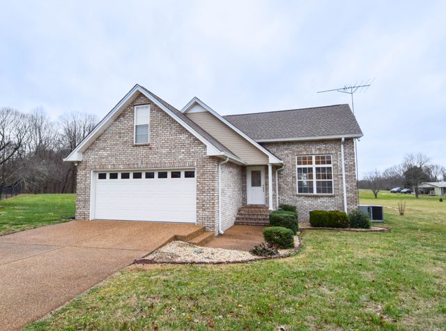 224 Wagoners Way, Westmoreland, TN 37186