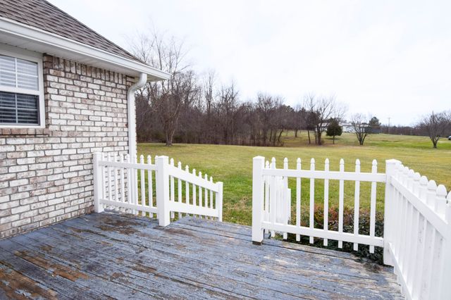 224 Wagoners Way, Westmoreland, TN 37186