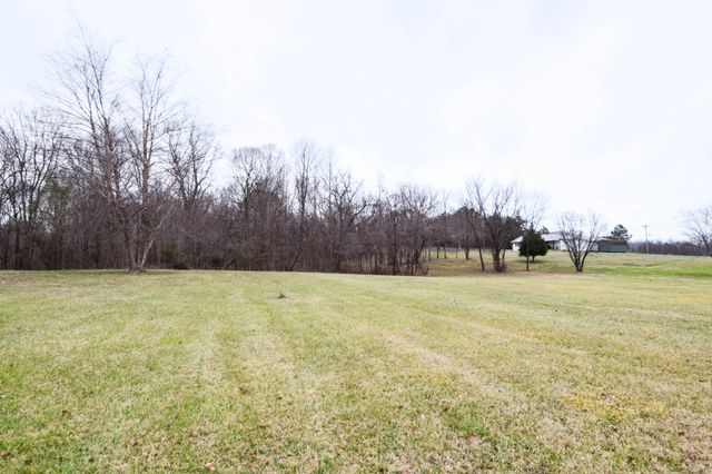 224 Wagoners Way, Westmoreland, TN 37186